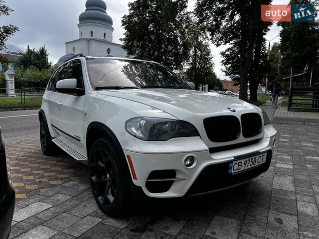 Белый БМВ Х5, объемом двигателя 3 л и пробегом 242 тыс. км за 20000 $, фото 1 на Automoto.ua