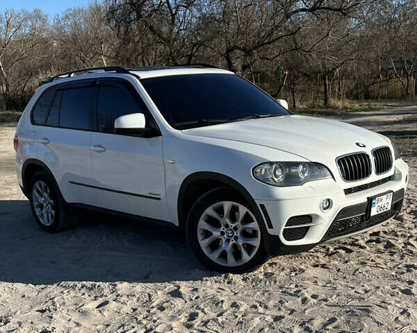 Белый БМВ Х5, объемом двигателя 3 л и пробегом 235 тыс. км за 17500 $, фото 1 на Automoto.ua