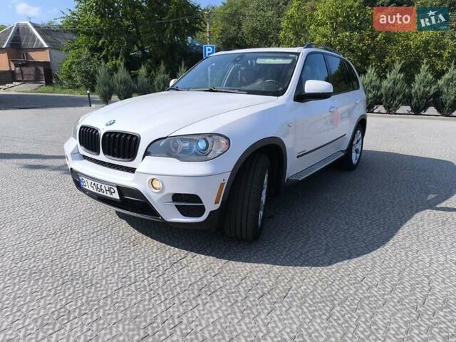 Белый БМВ Х5, объемом двигателя 3 л и пробегом 278 тыс. км за 10700 $, фото 1 на Automoto.ua