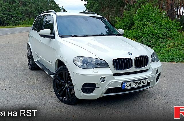 Белый БМВ Х5, объемом двигателя 3 л и пробегом 280 тыс. км за 15000 $, фото 1 на Automoto.ua