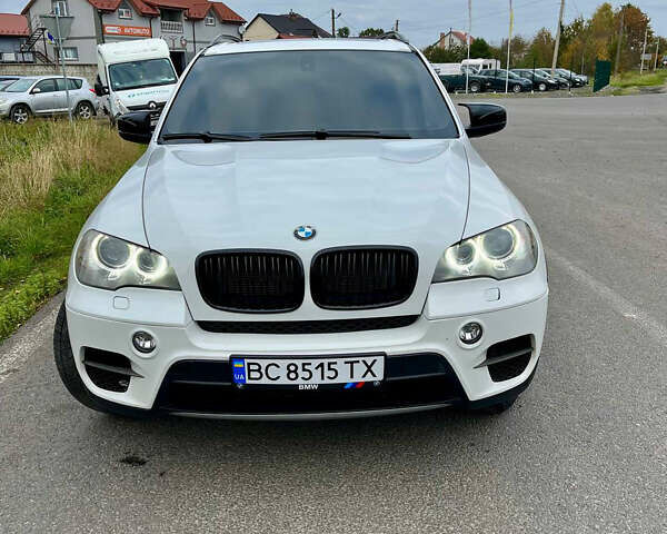 Белый БМВ Х5, объемом двигателя 2.99 л и пробегом 307 тыс. км за 15900 $, фото 1 на Automoto.ua