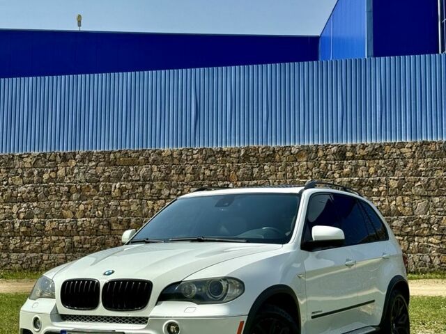 Белый БМВ Х5, объемом двигателя 3 л и пробегом 360 тыс. км за 14200 $, фото 1 на Automoto.ua