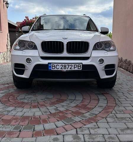 Белый БМВ Х5, объемом двигателя 2.98 л и пробегом 157 тыс. км за 13900 $, фото 1 на Automoto.ua