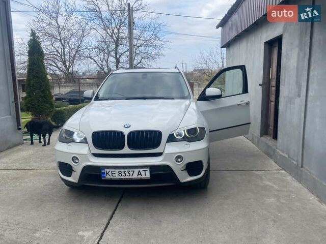 Білий БМВ Х5, об'ємом двигуна 2.98 л та пробігом 235 тис. км за 14800 $, фото 1 на Automoto.ua