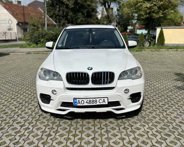 Белый БМВ Х5, объемом двигателя 3 л и пробегом 206 тыс. км за 20000 $, фото 1 на Automoto.ua