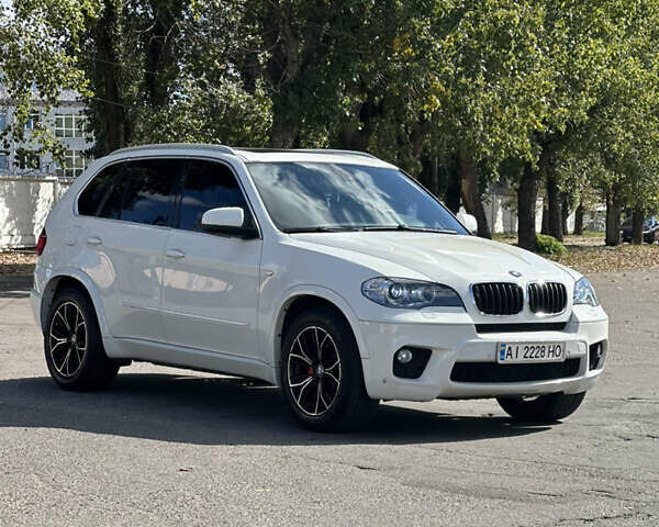 Белый БМВ Х5, объемом двигателя 2.99 л и пробегом 380 тыс. км за 16500 $, фото 1 на Automoto.ua
