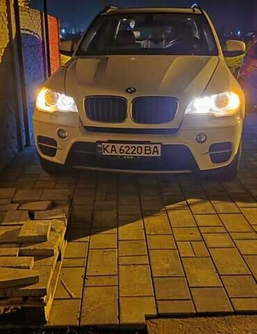 Белый БМВ Х5, объемом двигателя 2.98 л и пробегом 175 тыс. км за 16500 $, фото 1 на Automoto.ua