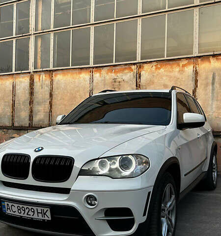 Белый БМВ Х5, объемом двигателя 2.98 л и пробегом 217 тыс. км за 16600 $, фото 1 на Automoto.ua