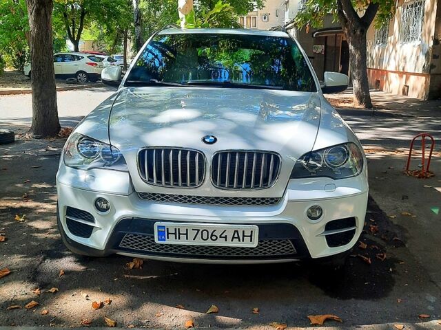 Белый БМВ Х5, объемом двигателя 3 л и пробегом 213 тыс. км за 19000 $, фото 1 на Automoto.ua