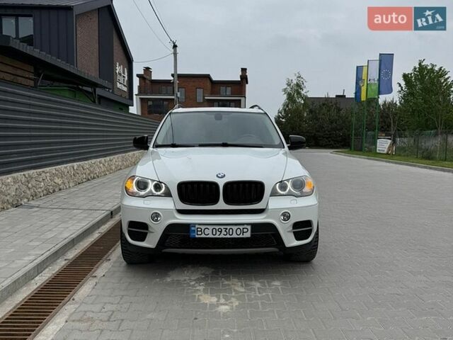 Белый БМВ Х5, объемом двигателя 3 л и пробегом 317 тыс. км за 16800 $, фото 1 на Automoto.ua