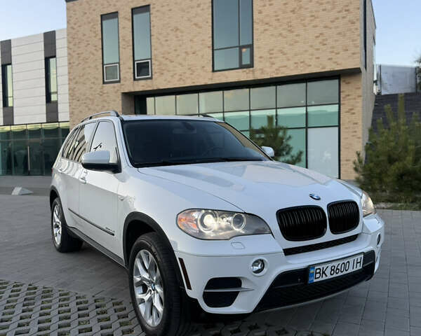 Белый БМВ Х5, объемом двигателя 2.99 л и пробегом 259 тыс. км за 16500 $, фото 1 на Automoto.ua