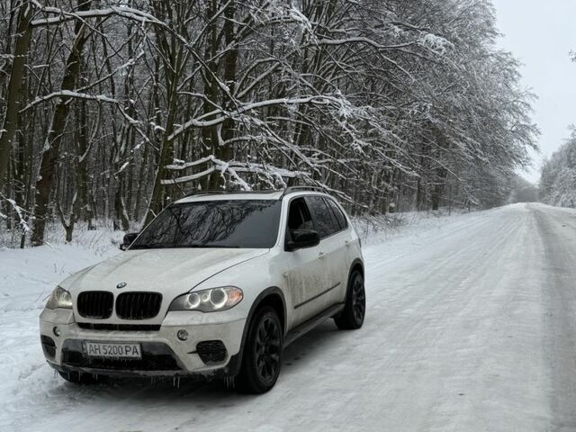Білий БМВ Х5, об'ємом двигуна 3 л та пробігом 212 тис. км за 13800 $, фото 1 на Automoto.ua