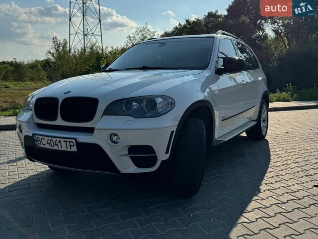 Белый БМВ Х5, объемом двигателя 2.98 л и пробегом 163 тыс. км за 16500 $, фото 1 на Automoto.ua
