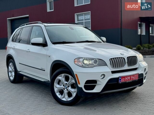 Белый БМВ Х5, объемом двигателя 3 л и пробегом 282 тыс. км за 16499 $, фото 1 на Automoto.ua