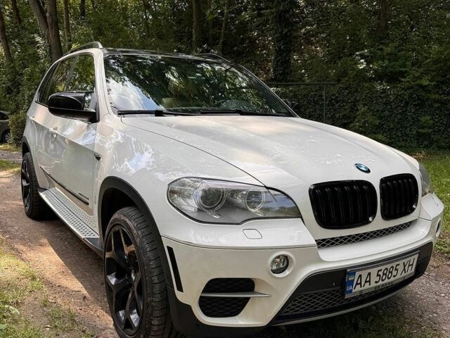 Белый БМВ Х5, объемом двигателя 3 л и пробегом 367 тыс. км за 23777 $, фото 1 на Automoto.ua