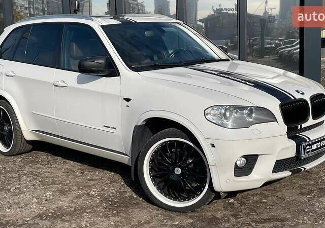 Белый БМВ Х5, объемом двигателя 2.98 л и пробегом 237 тыс. км за 16490 $, фото 1 на Automoto.ua