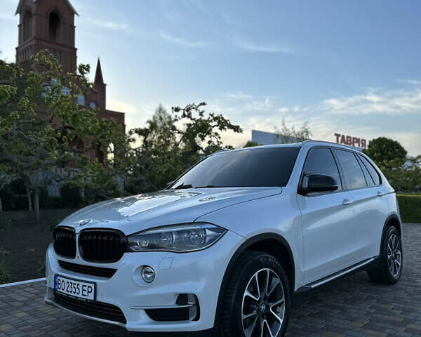 Білий БМВ Х5, об'ємом двигуна 3 л та пробігом 161 тис. км за 22000 $, фото 1 на Automoto.ua