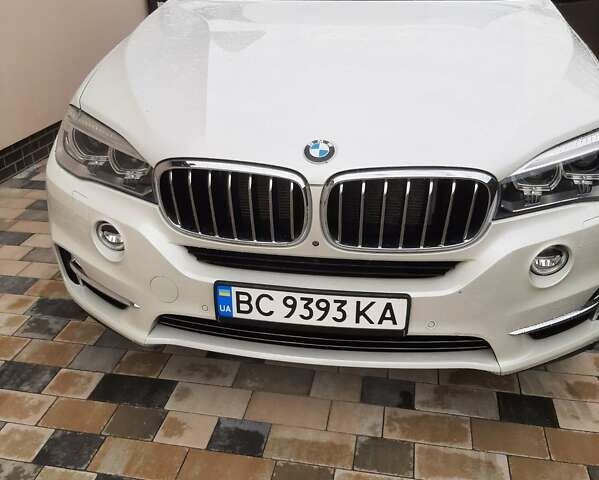 Білий БМВ Х5, об'ємом двигуна 2.98 л та пробігом 240 тис. км за 25000 $, фото 1 на Automoto.ua