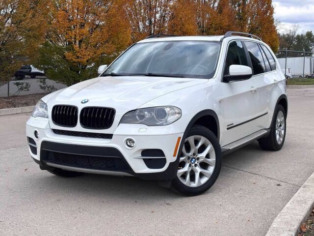 Белый БМВ Х5, объемом двигателя 3 л и пробегом 81 тыс. км за 4500 $, фото 1 на Automoto.ua