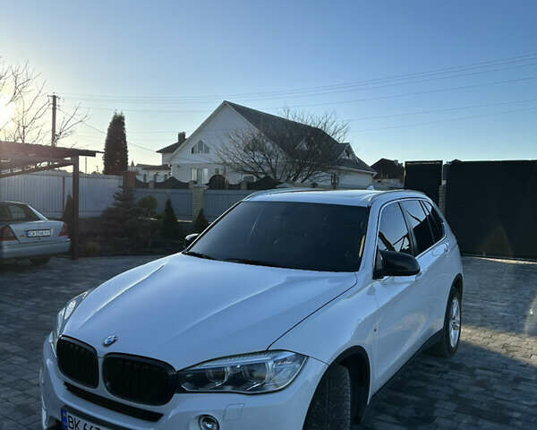 Белый БМВ Х5, объемом двигателя 2.99 л и пробегом 290 тыс. км за 22900 $, фото 1 на Automoto.ua