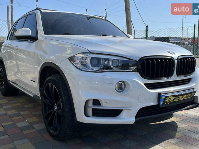 Белый БМВ Х5, объемом двигателя 2.99 л и пробегом 297 тыс. км за 29999 $, фото 1 на Automoto.ua