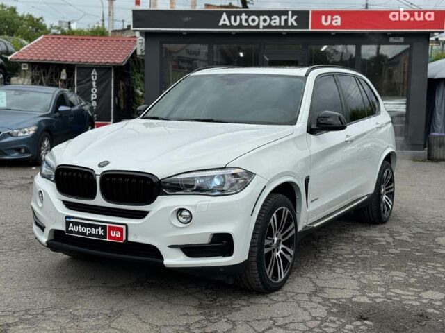 Белый БМВ Х5, объемом двигателя 3 л и пробегом 222 тыс. км за 21990 $, фото 1 на Automoto.ua