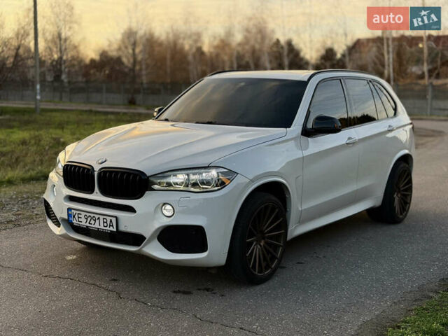 Белый БМВ Х5, объемом двигателя 3 л и пробегом 290 тыс. км за 25799 $, фото 1 на Automoto.ua