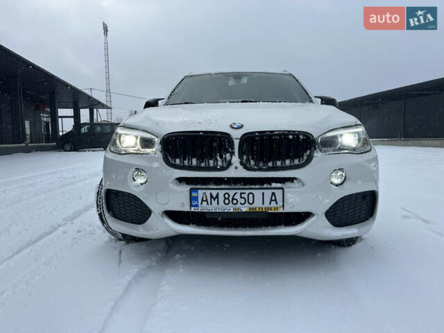 Белый БМВ Х5, объемом двигателя 3 л и пробегом 159 тыс. км за 21999 $, фото 1 на Automoto.ua