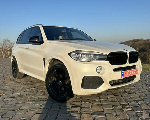 Белый БМВ Х5, объемом двигателя 3 л и пробегом 160 тыс. км за 21999 $, фото 1 на Automoto.ua