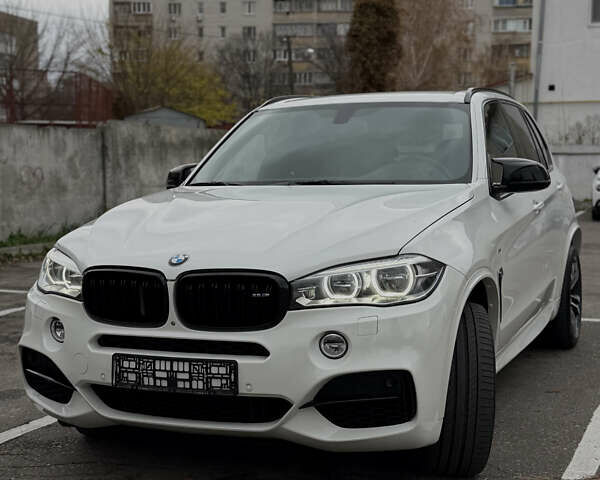 Белый БМВ Х5, объемом двигателя 2.99 л и пробегом 143 тыс. км за 34500 $, фото 1 на Automoto.ua