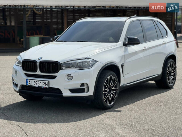 Белый БМВ Х5, объемом двигателя 2.99 л и пробегом 265 тыс. км за 27900 $, фото 1 на Automoto.ua
