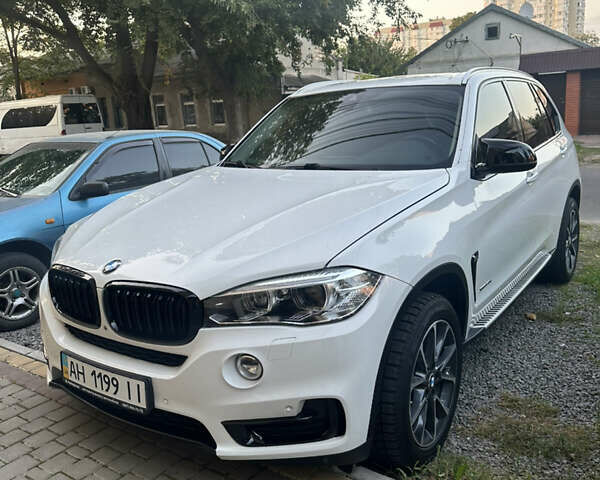 Білий БМВ Х5, об'ємом двигуна 4.39 л та пробігом 158 тис. км за 13000 $, фото 1 на Automoto.ua