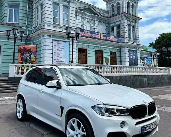 Білий БМВ Х5, об'ємом двигуна 2.98 л та пробігом 206 тис. км за 17999 $, фото 1 на Automoto.ua