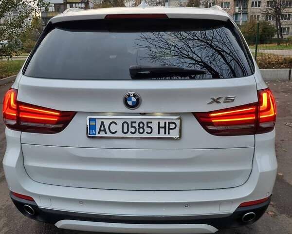Белый БМВ Х5, объемом двигателя 2.99 л и пробегом 124 тыс. км за 32200 $, фото 1 на Automoto.ua