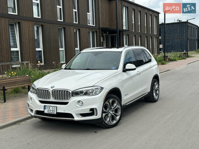 Белый БМВ Х5, объемом двигателя 2 л и пробегом 140 тыс. км за 26999 $, фото 1 на Automoto.ua