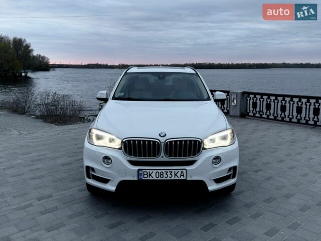 Белый БМВ Х5, объемом двигателя 2 л и пробегом 233 тыс. км за 21000 $, фото 1 на Automoto.ua