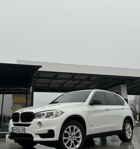 Белый БМВ Х5, объемом двигателя 2.98 л и пробегом 135 тыс. км за 24500 $, фото 1 на Automoto.ua