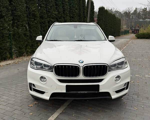 Белый БМВ Х5, объемом двигателя 2.98 л и пробегом 211 тыс. км за 28000 $, фото 1 на Automoto.ua