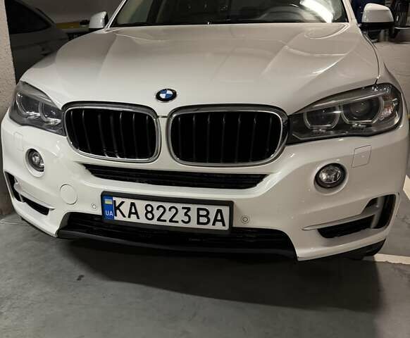 Белый БМВ Х5, объемом двигателя 2 л и пробегом 160 тыс. км за 29700 $, фото 1 на Automoto.ua