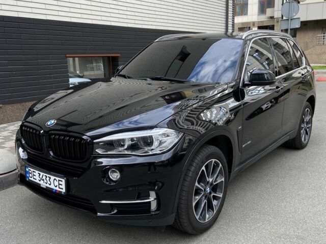 Белый БМВ Х5, объемом двигателя 2 л и пробегом 204 тыс. км за 23000 $, фото 1 на Automoto.ua