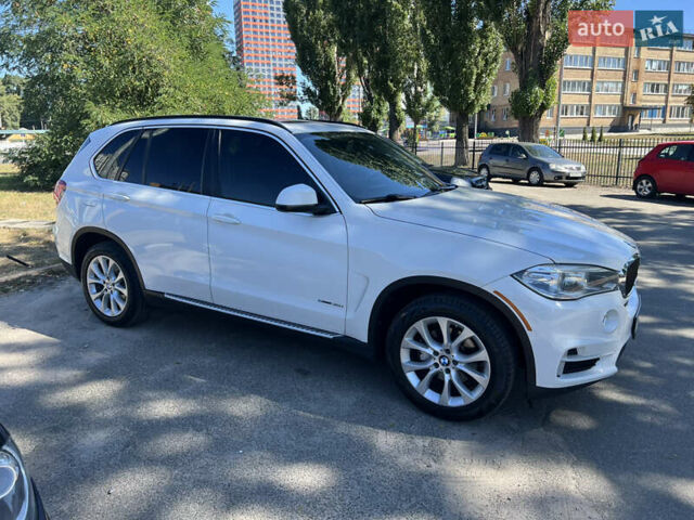 Белый БМВ Х5, объемом двигателя 3 л и пробегом 193 тыс. км за 23500 $, фото 1 на Automoto.ua