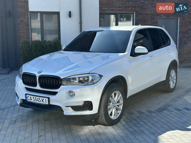 Белый БМВ Х5, объемом двигателя 2 л и пробегом 225 тыс. км за 25300 $, фото 1 на Automoto.ua