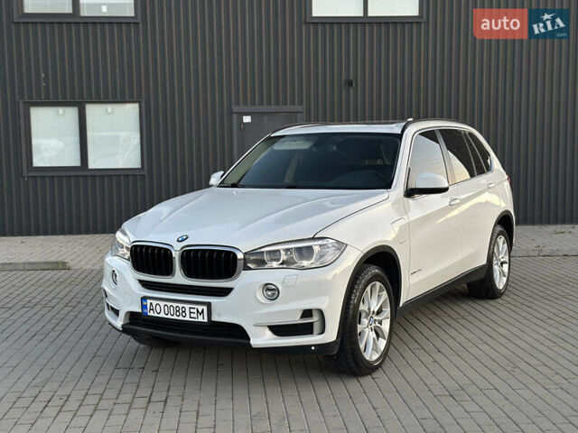 Белый БМВ Х5, объемом двигателя 2 л и пробегом 133 тыс. км за 29500 $, фото 1 на Automoto.ua