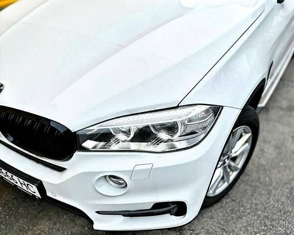 Білий БМВ Х5, об'ємом двигуна 2.99 л та пробігом 260 тис. км за 31500 $, фото 1 на Automoto.ua