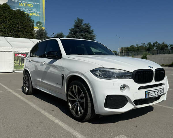 Белый БМВ Х5, объемом двигателя 2.99 л и пробегом 176 тыс. км за 42000 $, фото 1 на Automoto.ua