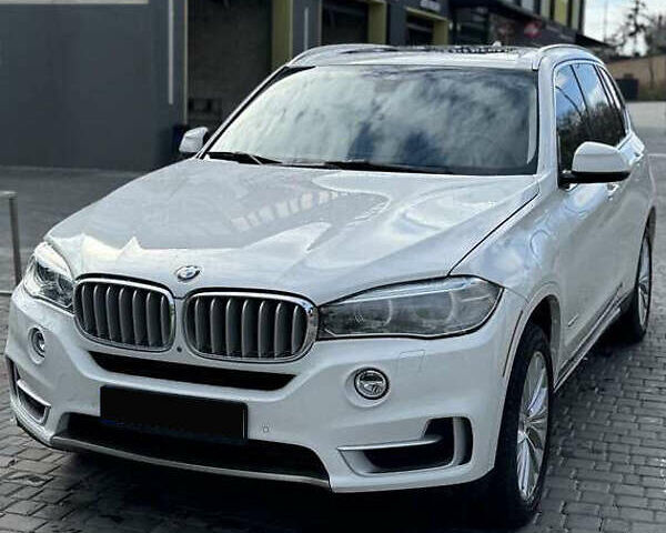 Белый БМВ Х5, объемом двигателя 2.98 л и пробегом 141 тыс. км за 21600 $, фото 1 на Automoto.ua