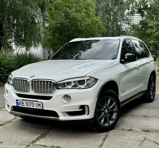 Білий БМВ Х5, об'ємом двигуна 2.98 л та пробігом 147 тис. км за 24850 $, фото 1 на Automoto.ua