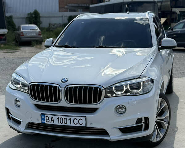 Белый БМВ Х5, объемом двигателя 2.99 л и пробегом 280 тыс. км за 27500 $, фото 1 на Automoto.ua