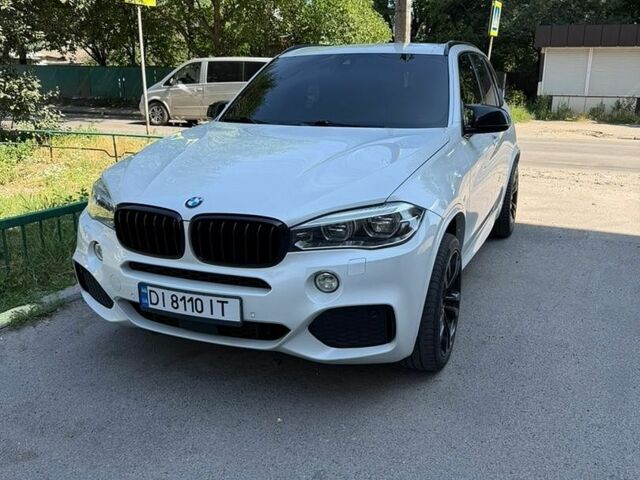 Белый БМВ Х5, объемом двигателя 2.99 л и пробегом 250 тыс. км за 32999 $, фото 1 на Automoto.ua