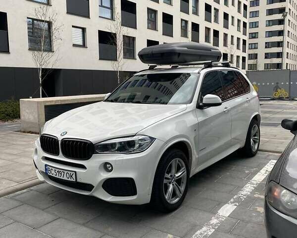 Белый БМВ Х5, объемом двигателя 3 л и пробегом 150 тыс. км за 41000 $, фото 1 на Automoto.ua